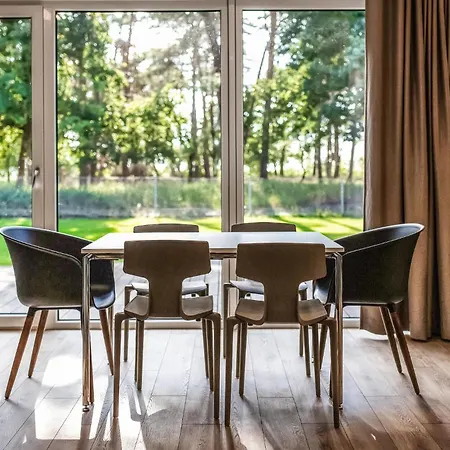 2 Bedroom Awesome In Czarnocin Dom wakacyjny